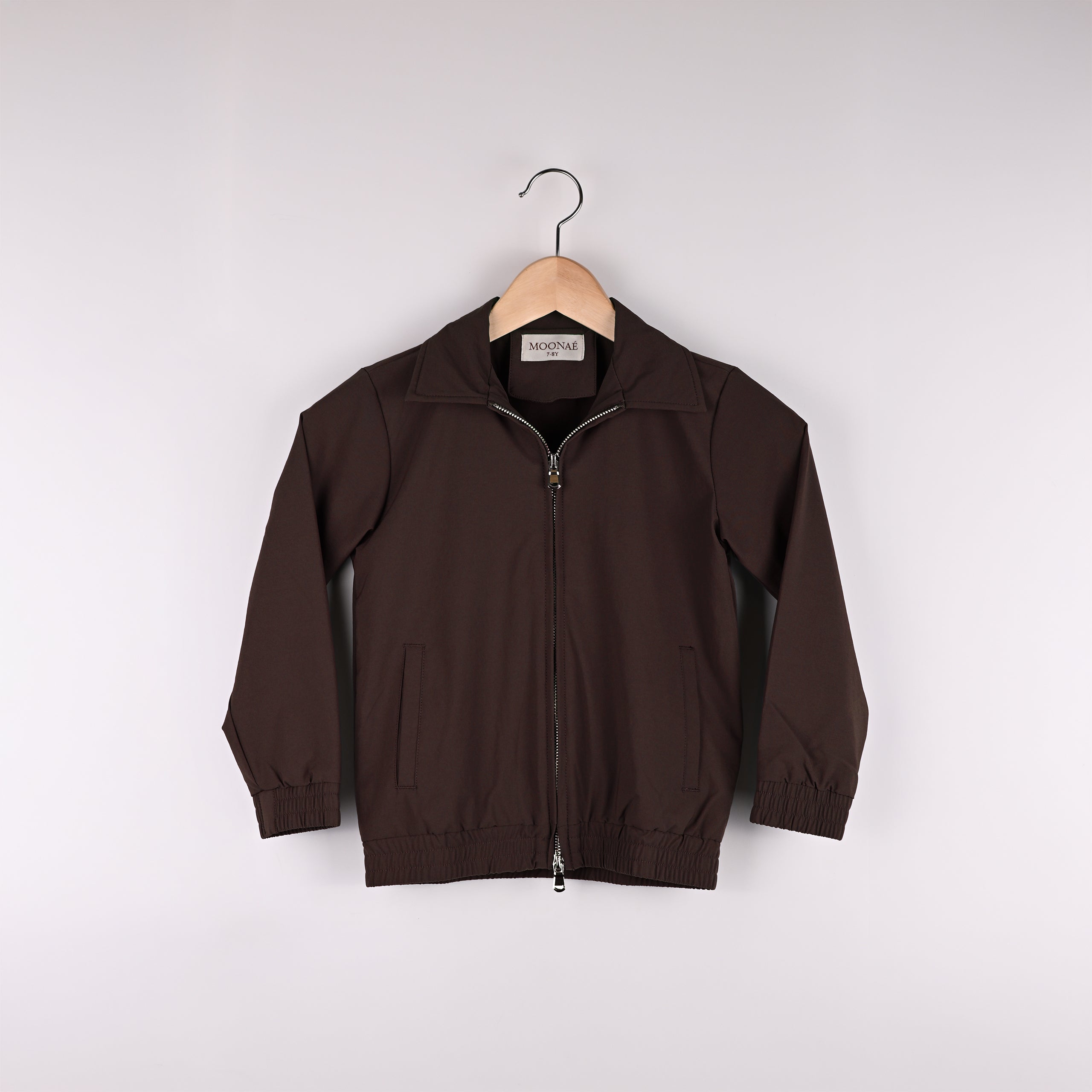 ESSENTIAL SUIT - DONKERBRUIN